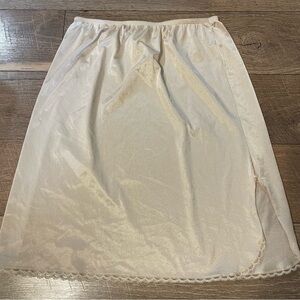 Wondermaid Vintage 1970s Vanity Girly Pearl Pink Silky Slip Skirt C7